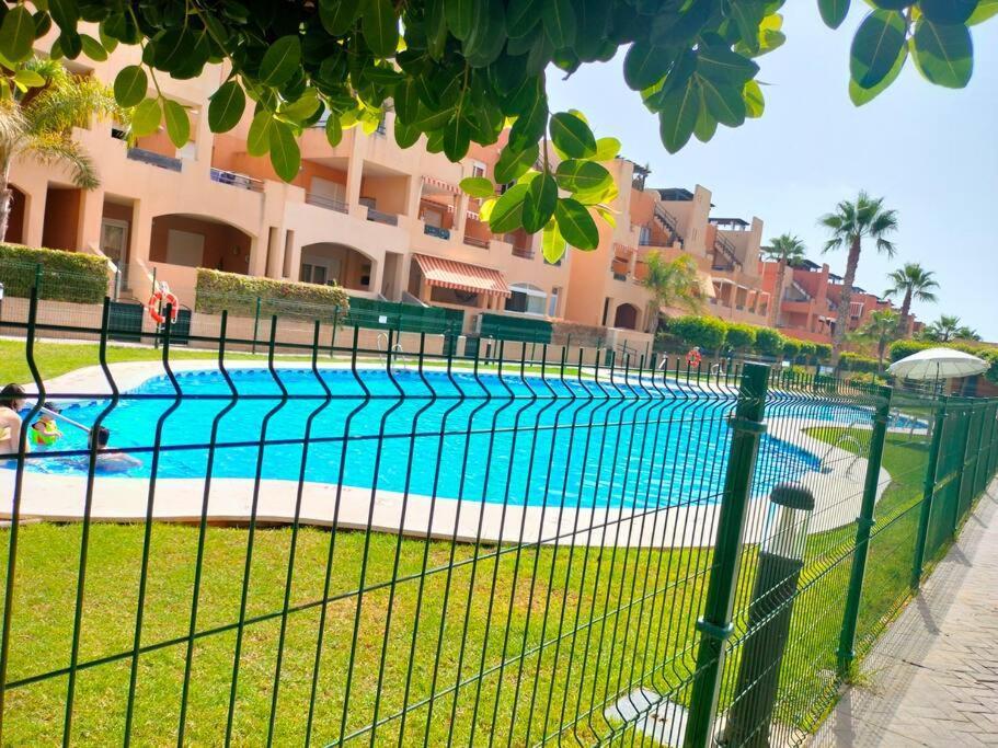 Bajo Con Jardin A Pie De Playa Y Piscina Comunitaria Con Jacuzzi Leilighet Playas de Vera Eksteriør bilde